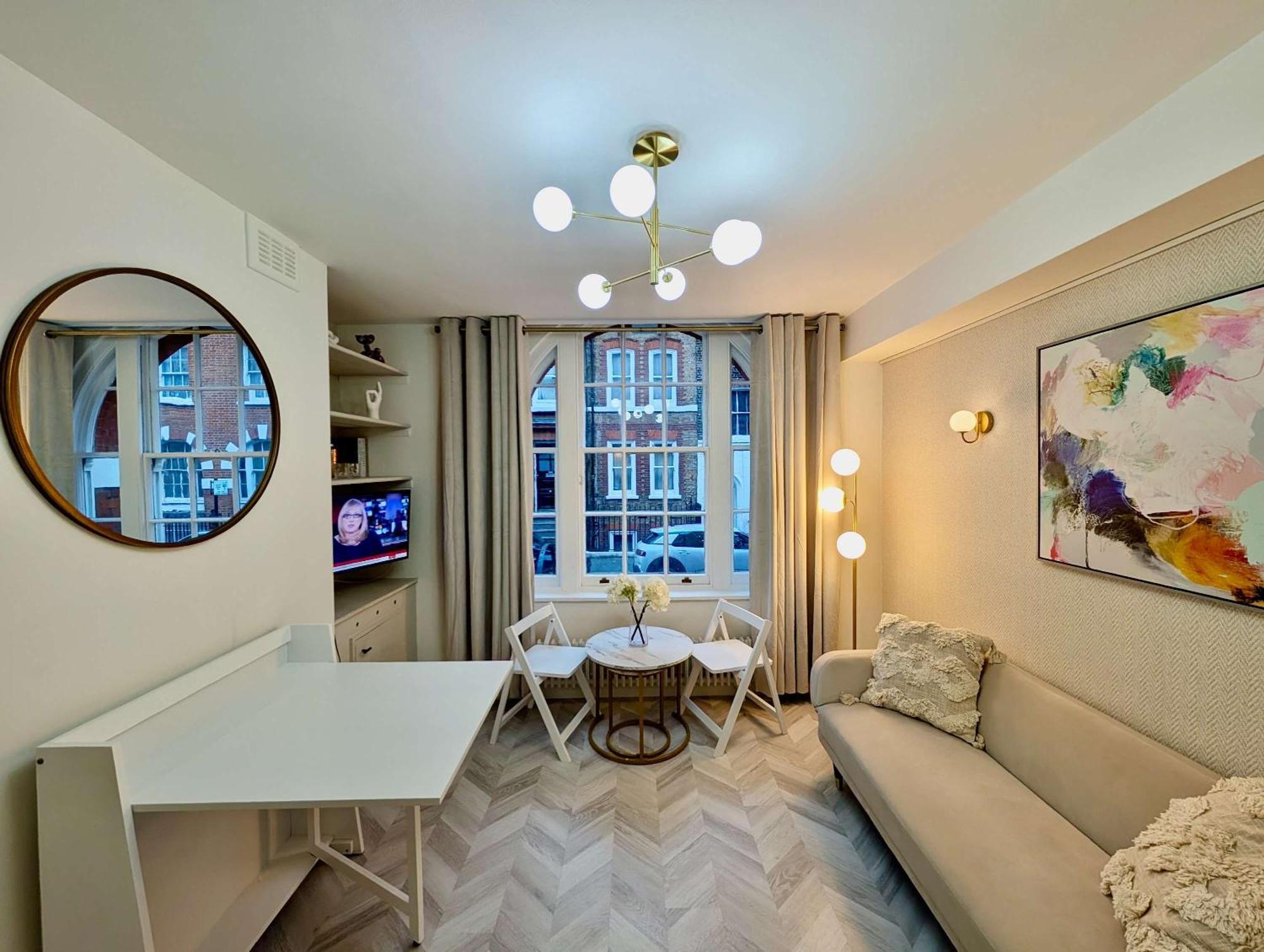 Stunning Flat In Appartement *